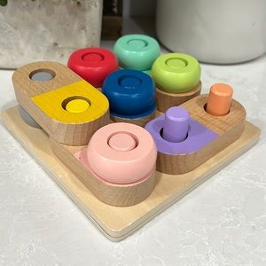 Panda Crate Kiwi Co Montessori Stacker Peg Board